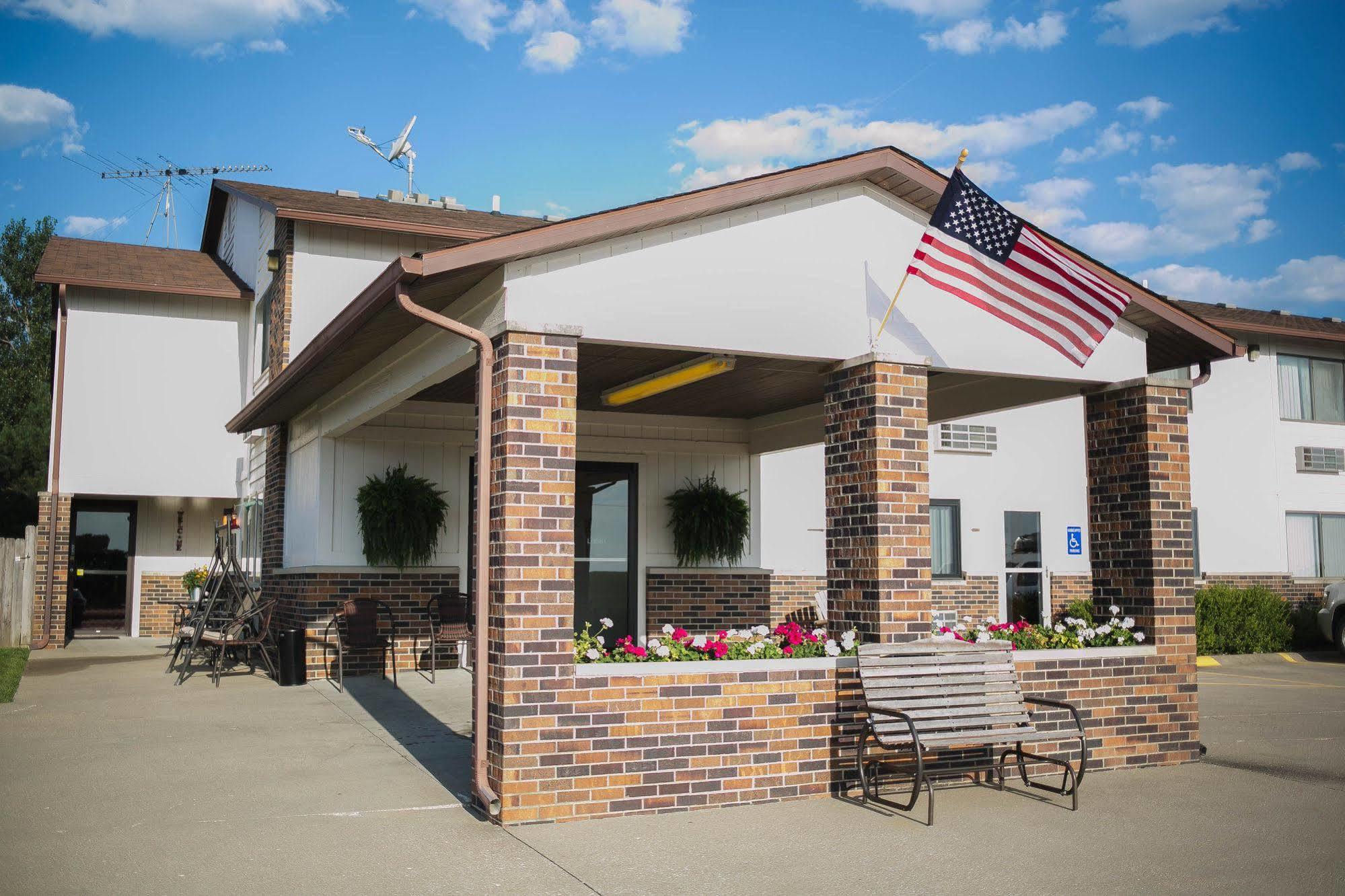 Covered Bridge Inn Winterset Εξωτερικό φωτογραφία